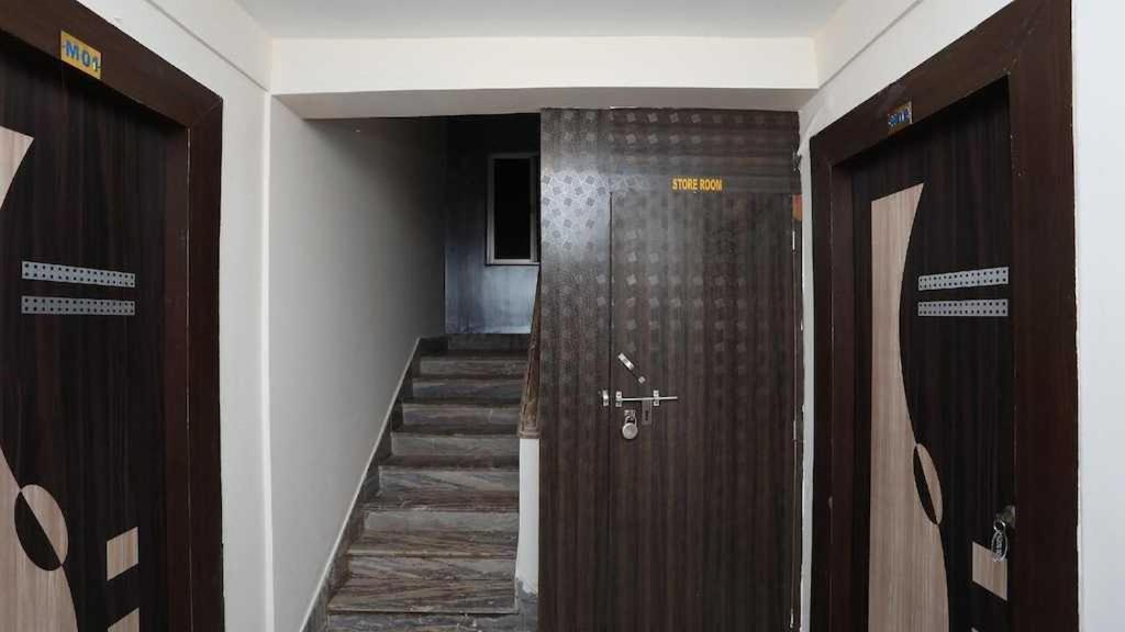 Oyo Royal Ruby Enclave Hotel Puri Eksteriør billede